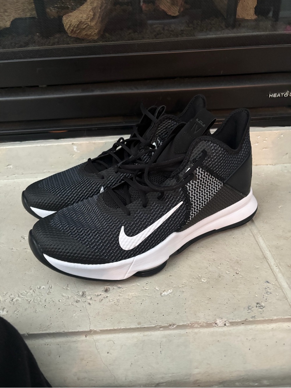 Nike Black and White Men's Athletic Training Shoes
